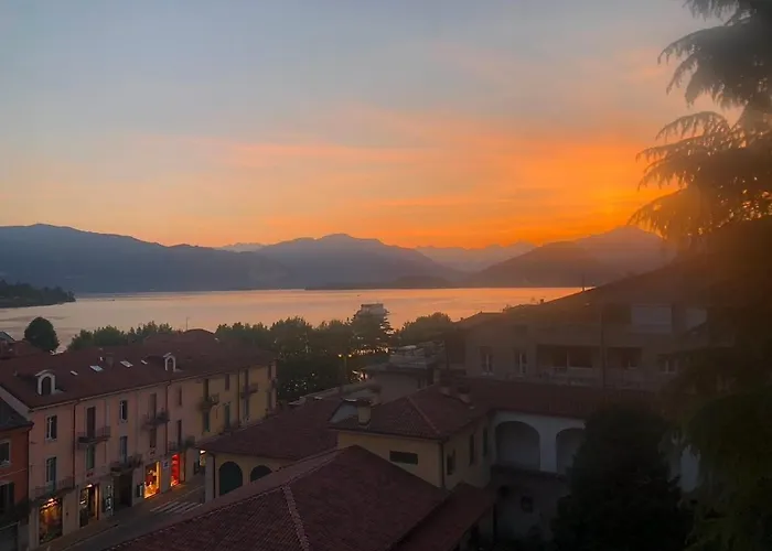 La Casa Di Alberto View Lägenhet Laveno