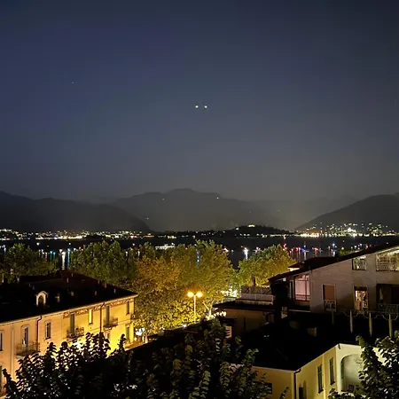 公寓 La Casa Di Alberto View 瓦雷泽